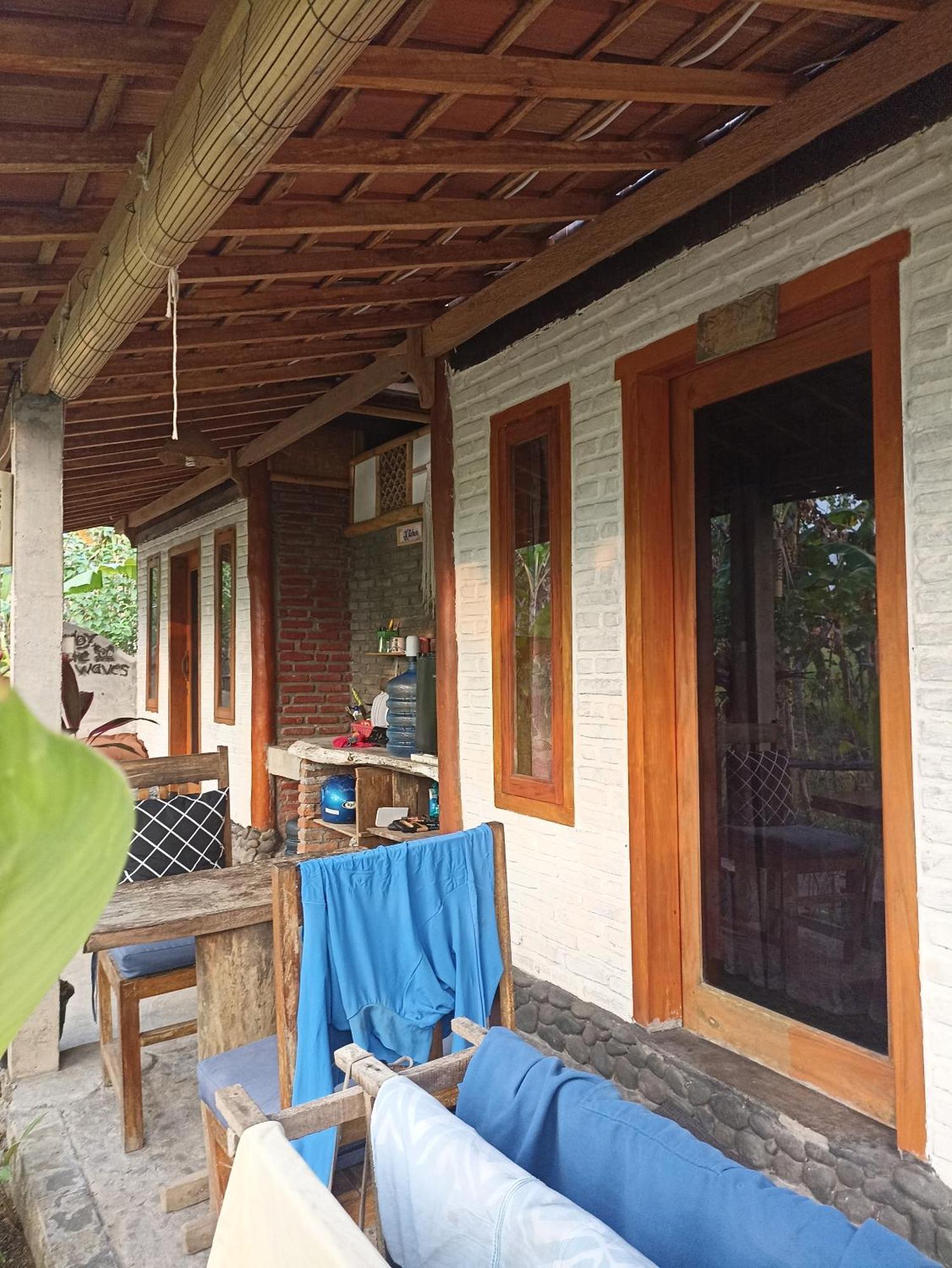 Ayolah Surf House &Surf Camp Apartment Jembrana  Exterior photo