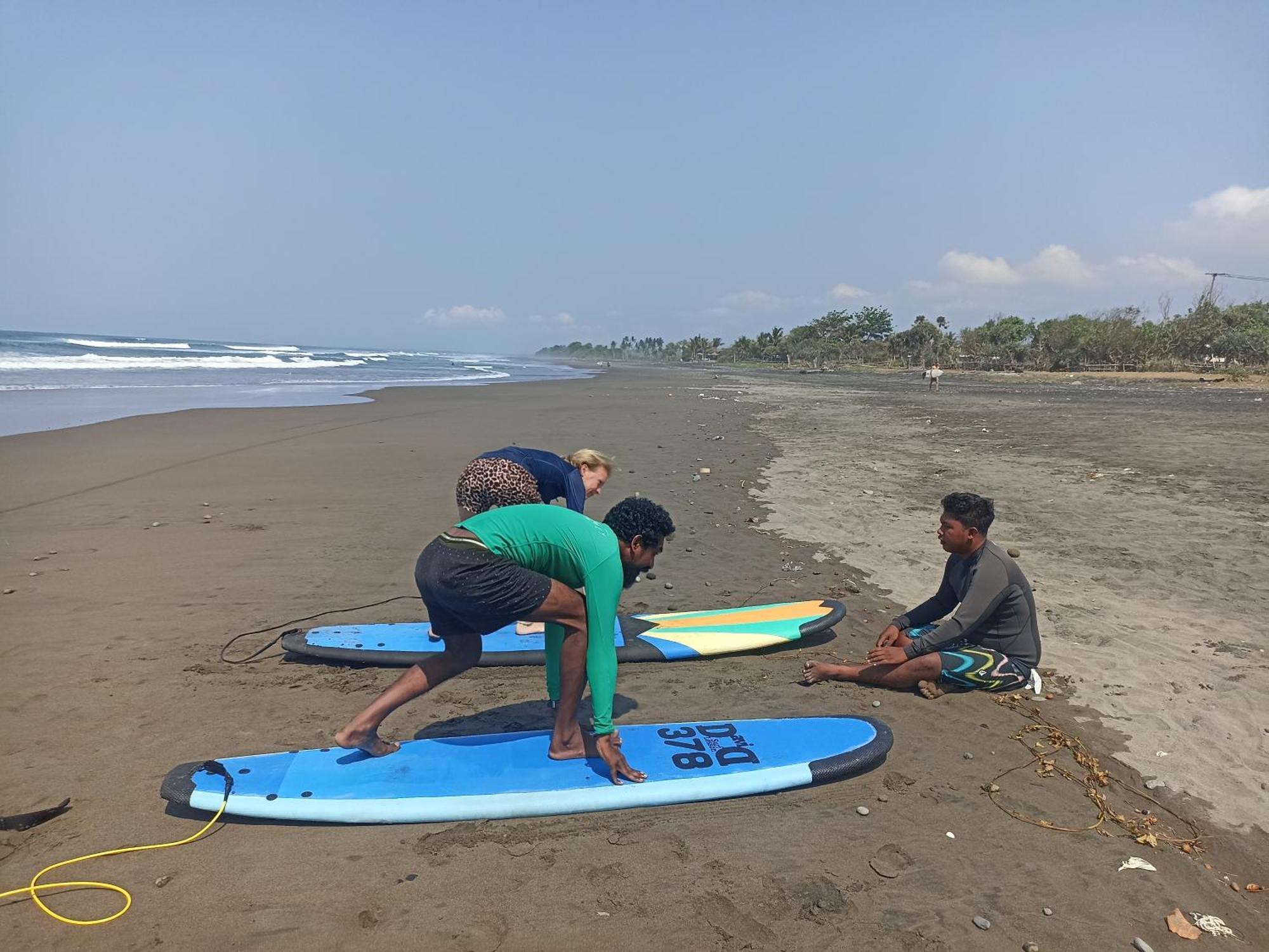 Ayolah Surf House &Surf Camp Apartment Jembrana  Exterior photo