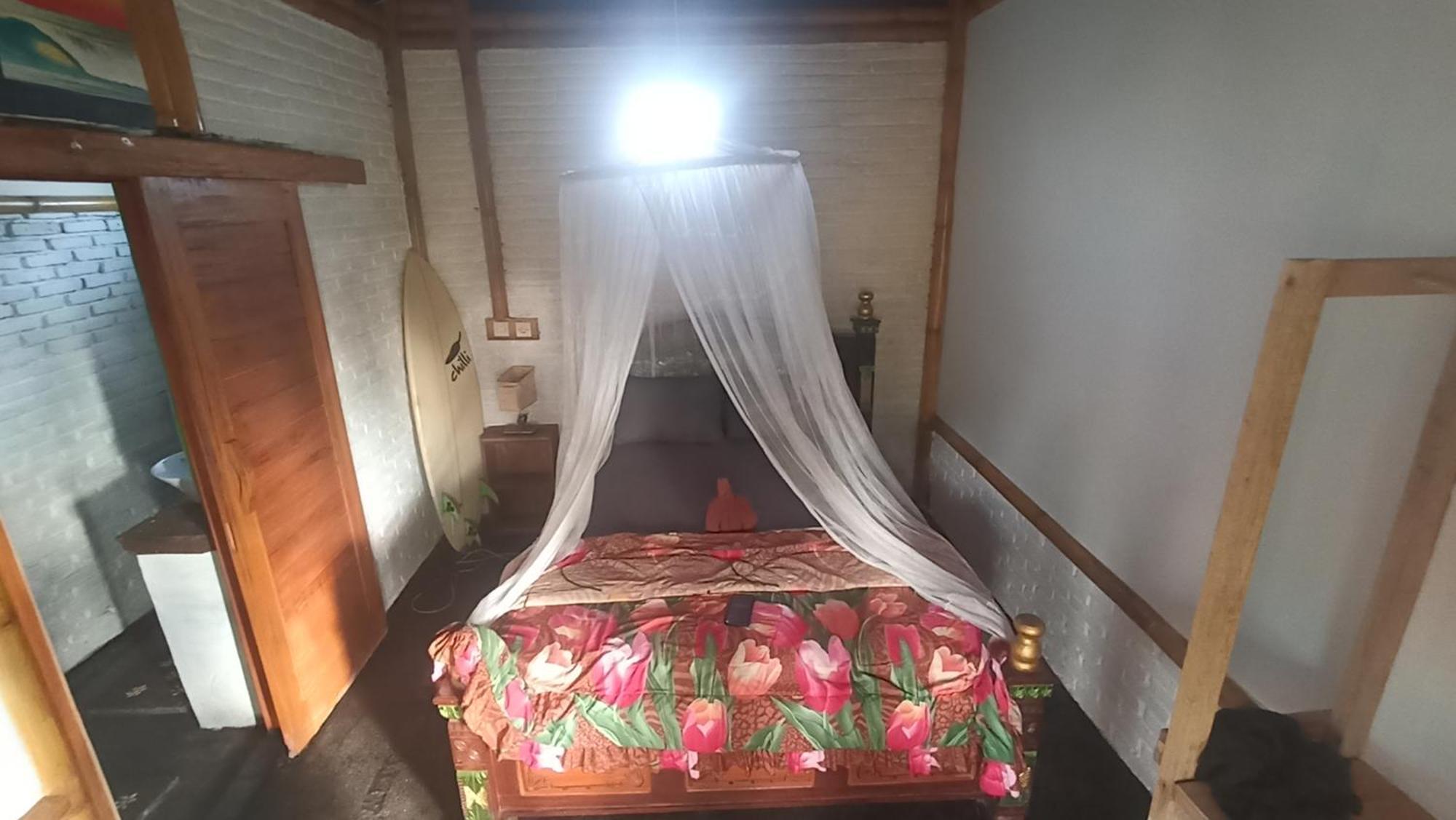 Ayolah Surf House &Surf Camp Apartment Jembrana  Room photo